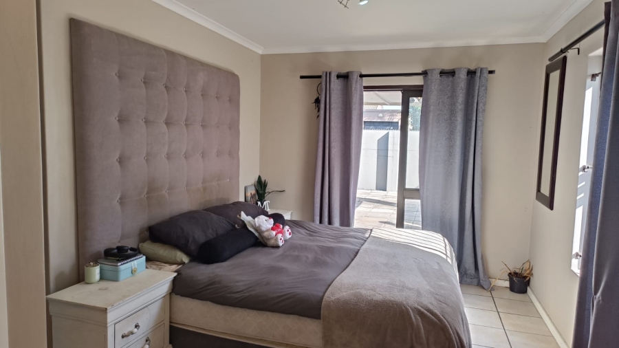 To Let 3 Bedroom Property for Rent in Parklands Western Cape